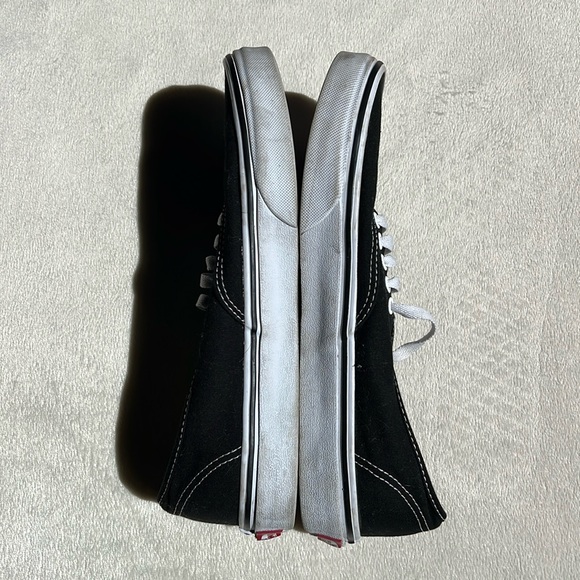 Vans Lace Up Size 9 (men) / 10.5 (women) - Picture 3 of 7